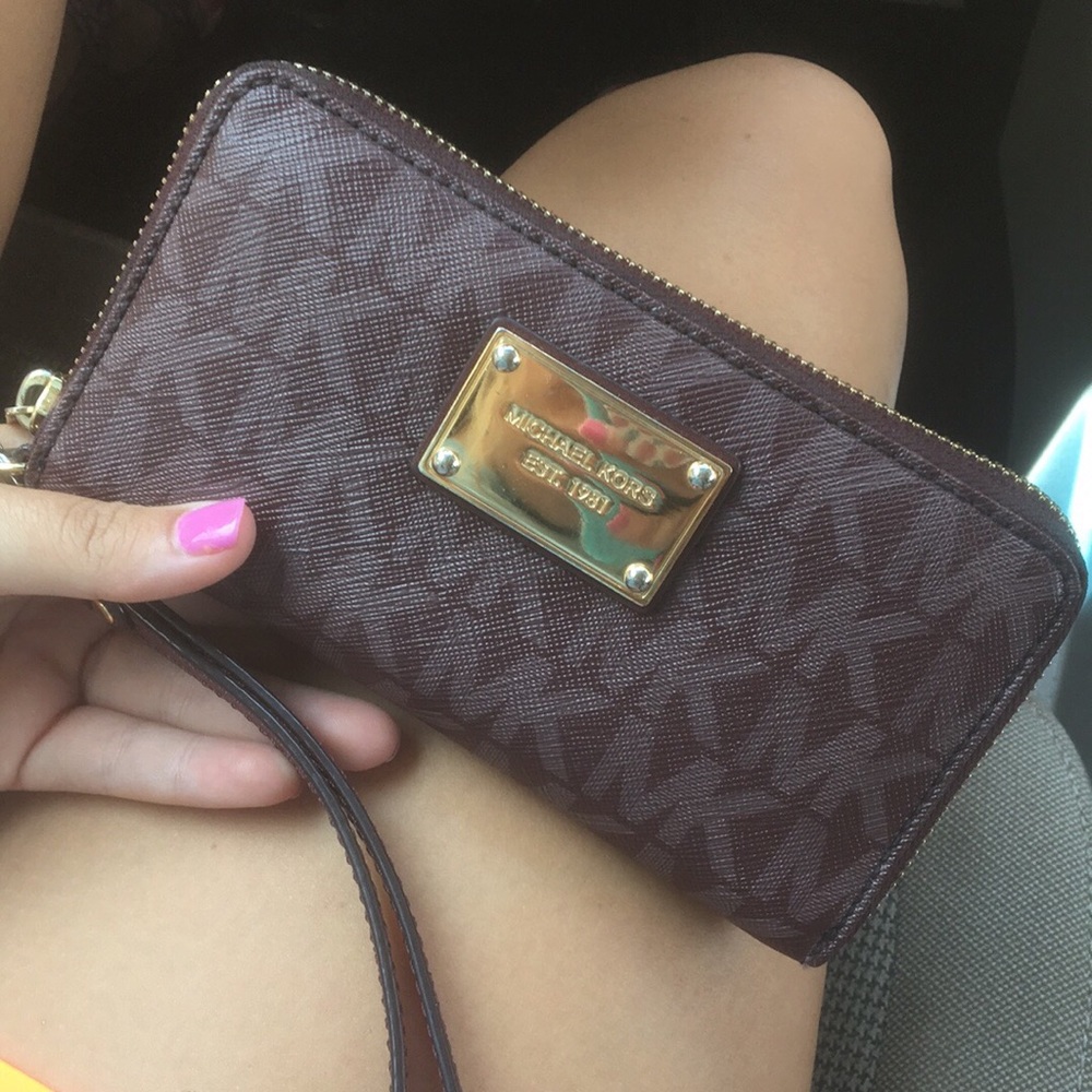 Micheal Kors Wristlet!